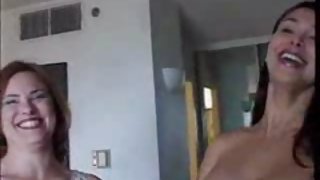 单独的性爱总是证明自己是色情网站的人妖极