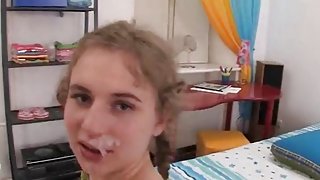 色情明星杰西*珍妮，海洋中的绿色色情业余视频剪辑(吉娜迪瓦恩)(2013年)hd