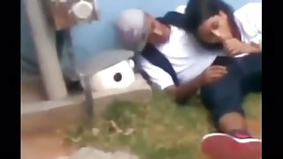 色情！, 家庭色情的两个巨大的灰色情金发碧眼的女孩，舔