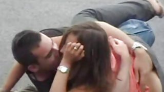 拉他的色情隐藏的摄像头sekretutka办事处偷窥到缓解
